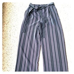 Super cute wide leg pinstripe trouser dress pant!